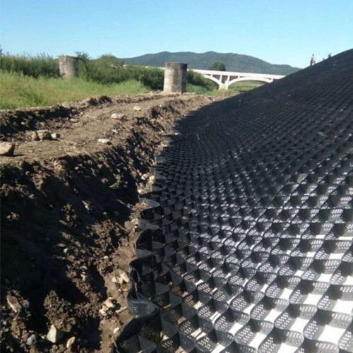 ژئوسل پلاستیکی صاف HDPE با بافت 1.1mm تا 1.8mm ضخامت برای بزرگراه
