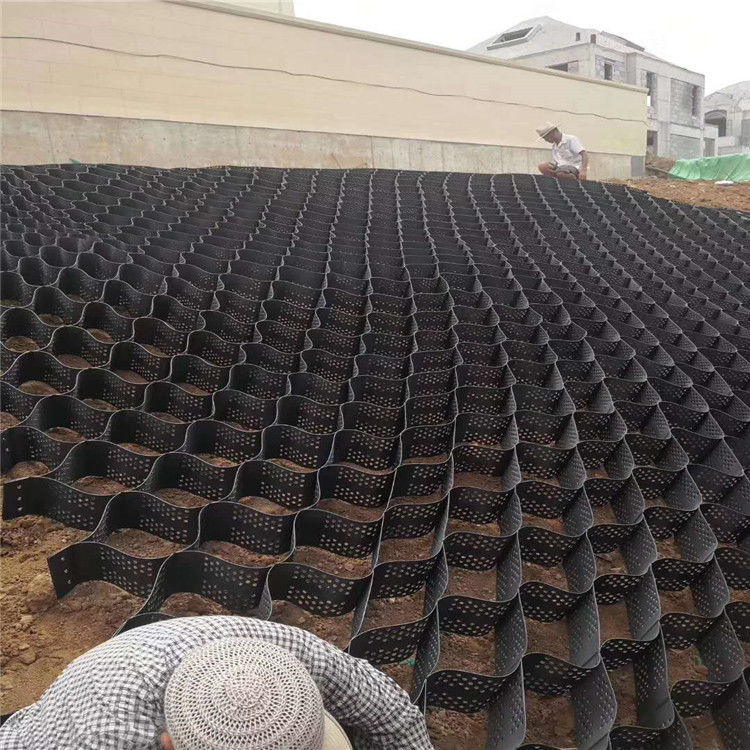 تثبیت کننده خاکساری سیاه شبکه زمین HDPE Geocell Factory تثبیت کننده خاکساری برای دیوارهای نگهدارنده راهروی