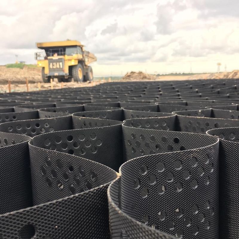 بافت و سوراخ شده HDPE پلاستیکی Geocell Paver Gid تولید کننده خاکستری شبکه Geo Cell برای ساخت جاده