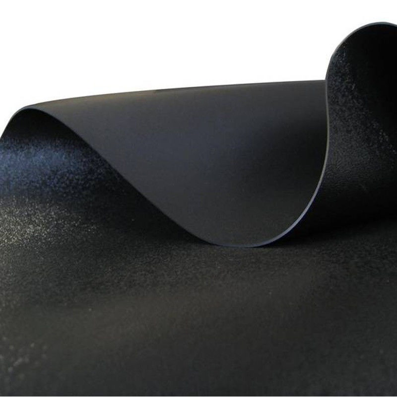پلی اتیلن با تراکم بالا (HDPE) ژئوممبران ها پوشش های مقاوم در برابر اشعه ی UV سیاه پوشش های استخر های پلی اتیلن برای مخزن زباله 1.5mm ضخامت ژئوممبران 500N قدرت کششی