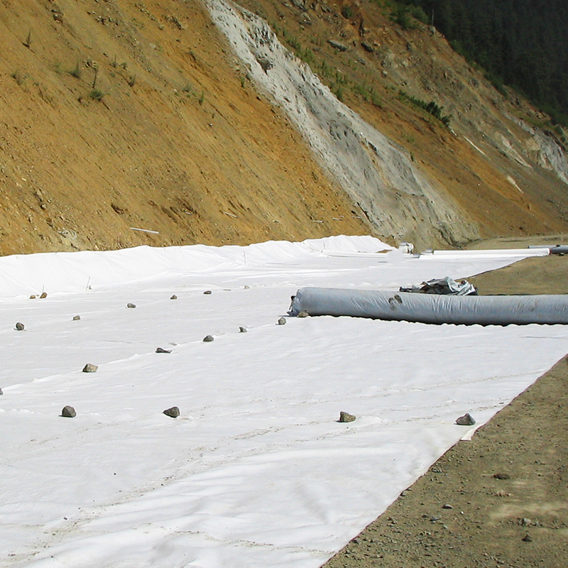پارچه های غیر بافته PET/PP Geotextile برای مخازن دریاچه های مصنوعی حوضچه های زباله آبهای دفن زباله فیلتراسیون عایق بندی