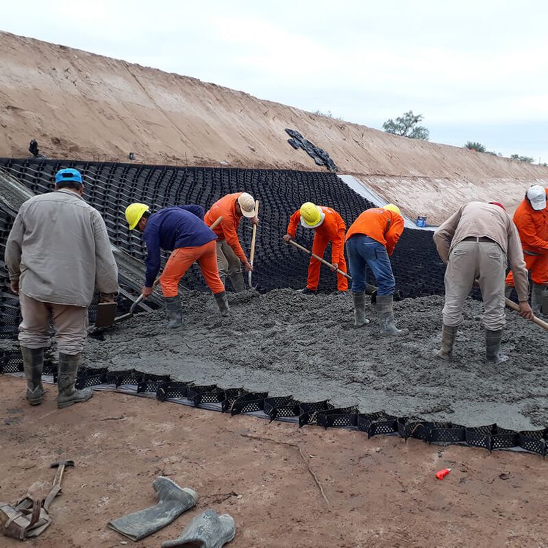 ژئوسل HDPE پلاستیکی برای جاده‌های شنی، کنترل خاک ژئوسل HDPE در جاده برای تقویت جاده، حفاظت از شیب، کنترل فرسایش، جاده شنی، بزرگراه