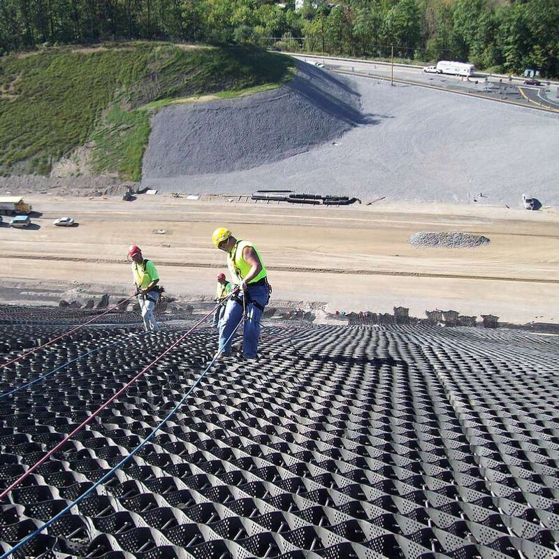 ژئوسل HDPE پلاستیکی برای جاده‌های شنی، کنترل خاک ژئوسل HDPE در جاده برای تقویت جاده، حفاظت از شیب، کنترل فرسایش، جاده شنی، بزرگراه